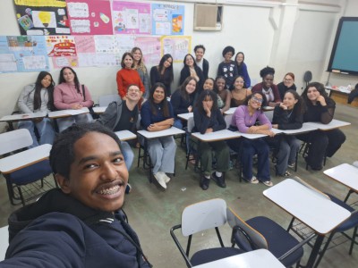 Como as experiências vividas na escola contribuem para a construção de quem seremos no futuro?