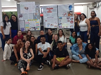 Projeto de combate ao bullying e violência na escola em abril