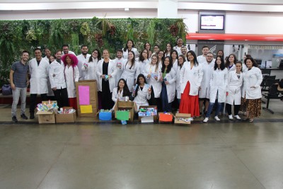 Alunos do curso de Psicologia realizam arrecadação de itens de higiene pessoal como atividade extensionista 